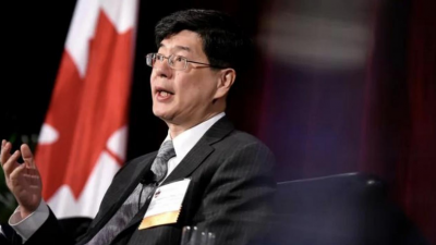 中国驻加拿大大使丛培武在任职近5年后突然离任回国，引发外界意外。（图取自网络）
