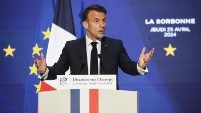法国总统马克龙周四在巴黎索邦大学的圆形剧场，针对欧洲发表重要演讲。（图取自法新社）