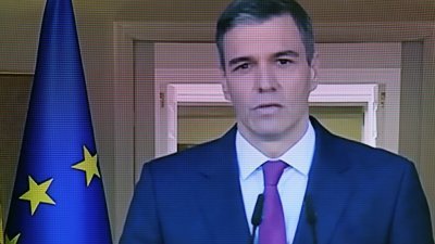 西班牙首相桑切斯周一在马德里宣布，他将继续担任首相。（图取自法新社）