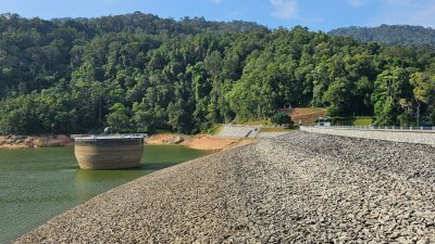 巴玛纳登指出，亚依淡水坝水位仍可支撑35天，加上，该机构在规划应对措施，促请用户们放心。