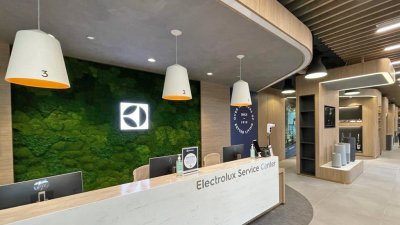 伊莱克斯（Electrolux）在全球4万6000个职缺中，裁减3000人，该公司将关闭设在新加坡的区域总部。