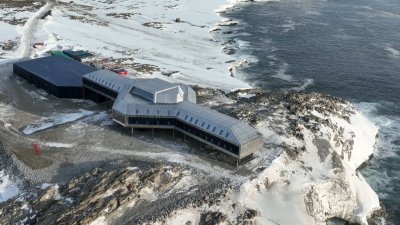 秦岭站是中国在南极建设的第5个科学考察站，位于距离南极点最近的罗斯海。（图取自网络）