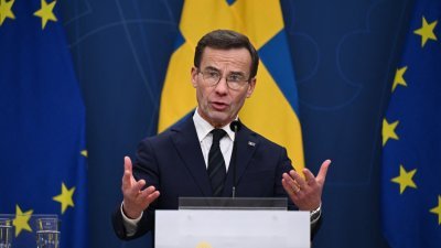 在匈牙利国会投票赞成批准瑞典加入北约（NATO）后，瑞典首相克里斯特松出席记者会。（图取自法新社）