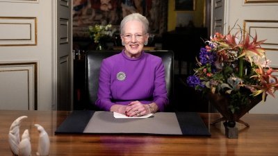 现年83岁的丹麦女王玛格丽特二世当地时间周日晚在首都哥本哈根阿马林堡宫发表新年致辞，宣布将于2024年1月14日退位。（图取自Keld Navntoft/Ritzau Scanpix/路透社）