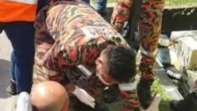 一名60余岁华裔骑士连人带摩哆坠入沟渠，导致脸部受伤送院治疗。