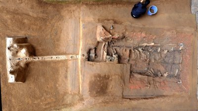 秦陵“帝国第一陪葬墓”中，发现了罕见的四轮车实物。（图取自秦始皇帝陵博物院/中新社）