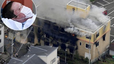 日本无业男子青叶真司（小图）在2019年7月18日放火烧京都动画的工作室，导致36人死亡、32人受伤，自己也严重烧伤。（共同社/路透社档案照）