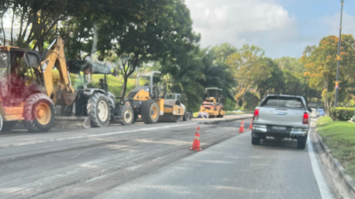 地不佬路往新山市区方向第18至17.7段路（FT003）展开为期4天的道路维修工程。