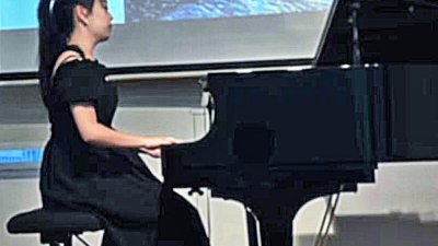 刘晓洋在新加坡南洋艺术学院攻读音乐专业文凭，梦想成为钢琴演奏家。 （受访者提供）