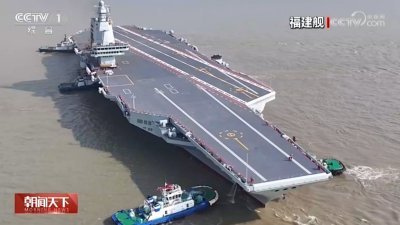 中国第3艘航空母舰“福建舰”周三完成为期8天的首次海上试航，下午返回上海江南造船厂码头。（图取自X/Global Times）