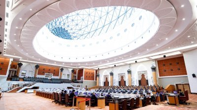 柔州立法议会今早发生音响故障，造成议会被迫中断近20分钟。