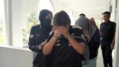 两名女被告认罪后，各被判监禁5天及罚款3000令吉。（图取自《大都会日报》）