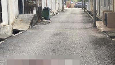 事发后，现场留有大滩血迹，遗体已送往波德申医院停尸间。