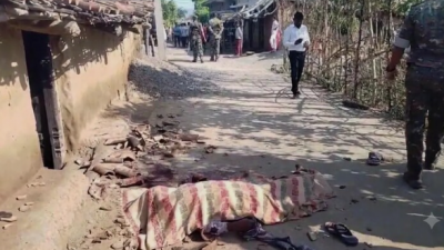 印度男子遭邻居砍死。（图取自自新德里电视台）