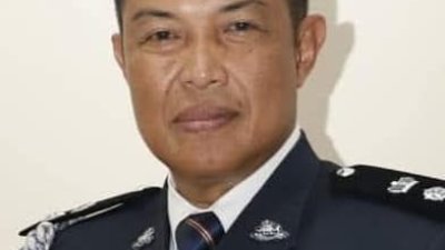 峇眼拿督警区主任莫哈末阿里警监