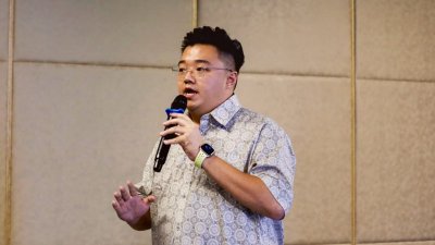 从冻结新酒牌到神龛拆除，郭齐昇：国阵盟步步试探华裔底线。