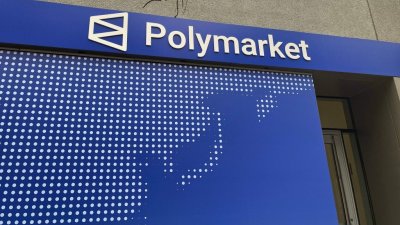 Polymarket表示，由于一家第三方软件供应商的系统遭到入侵，该公司一度暂停旗下国际平台的交易，为时约一小时，并把相关事件移交给执法部门处理。（图取自法新社）